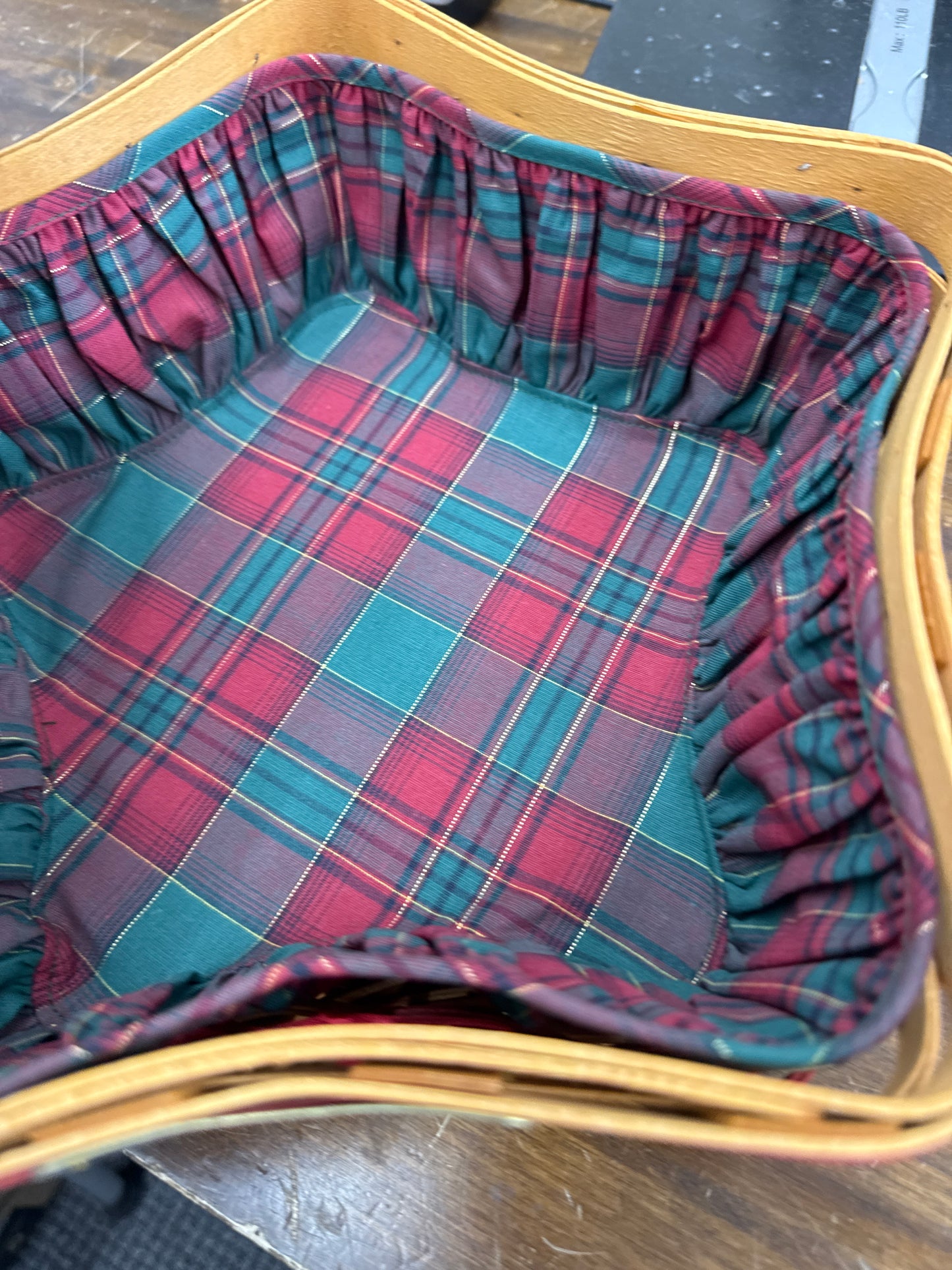 Longaberger shining star basket with lid, liner, and tie on