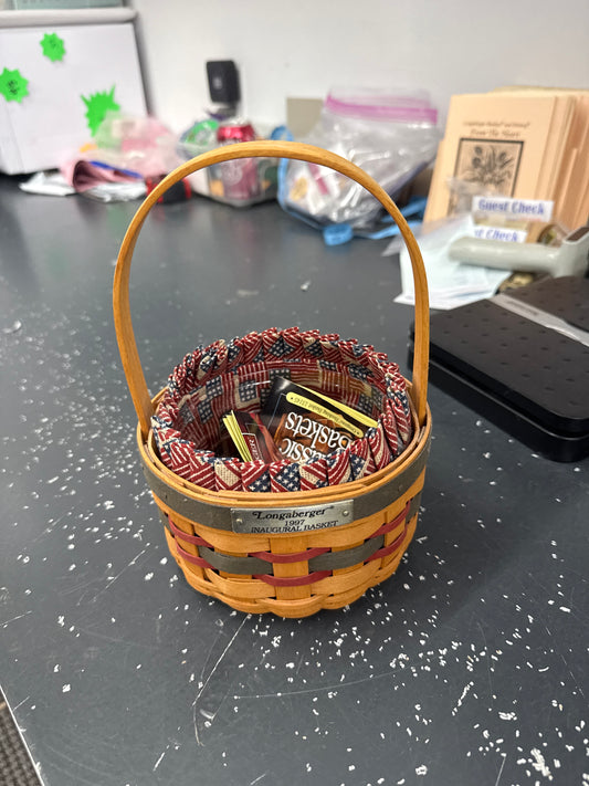 Longaberger 1997 inaugural basket with liner and protector