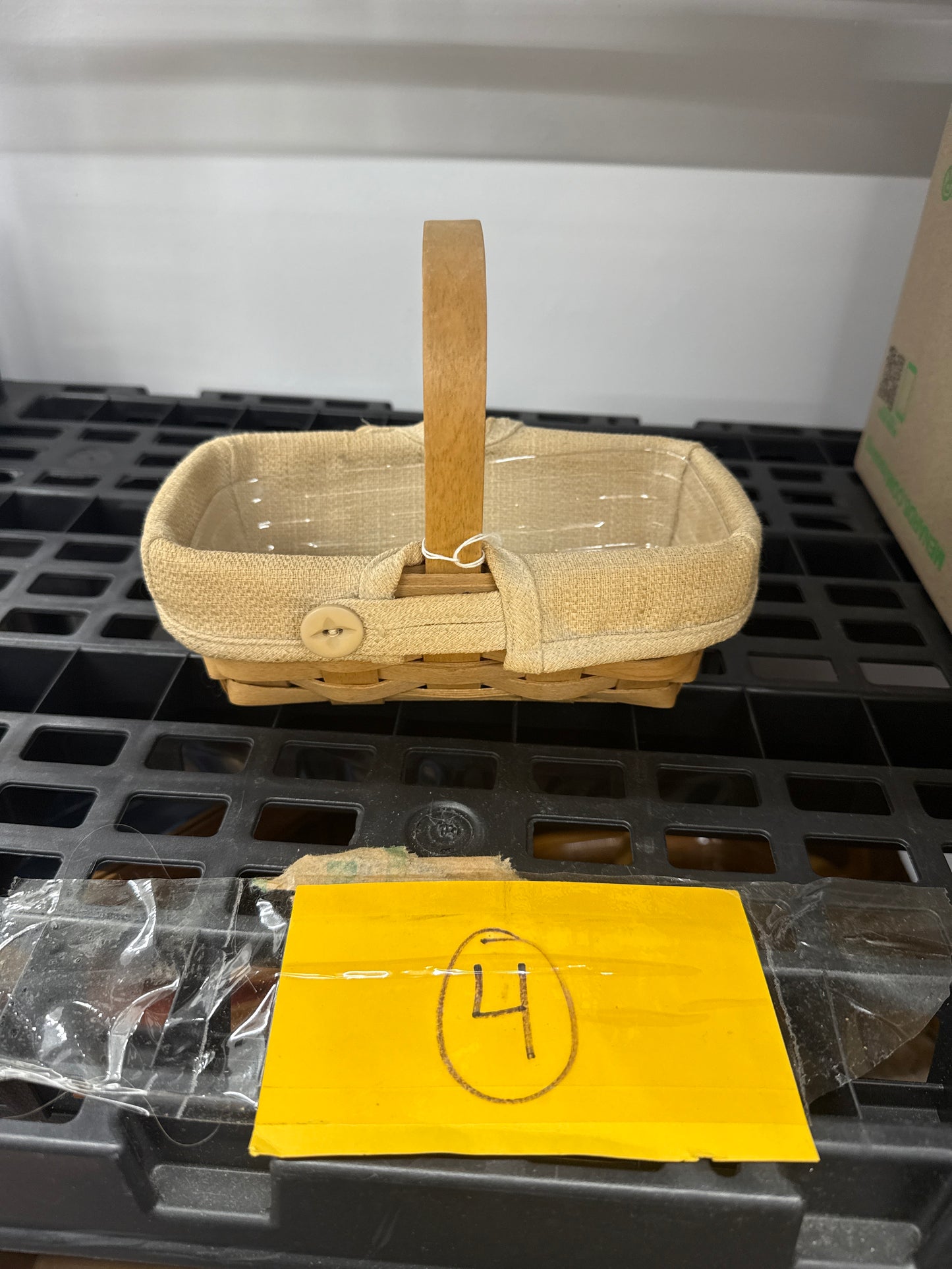 Longaberger 2004 thank you basket with liner and protector