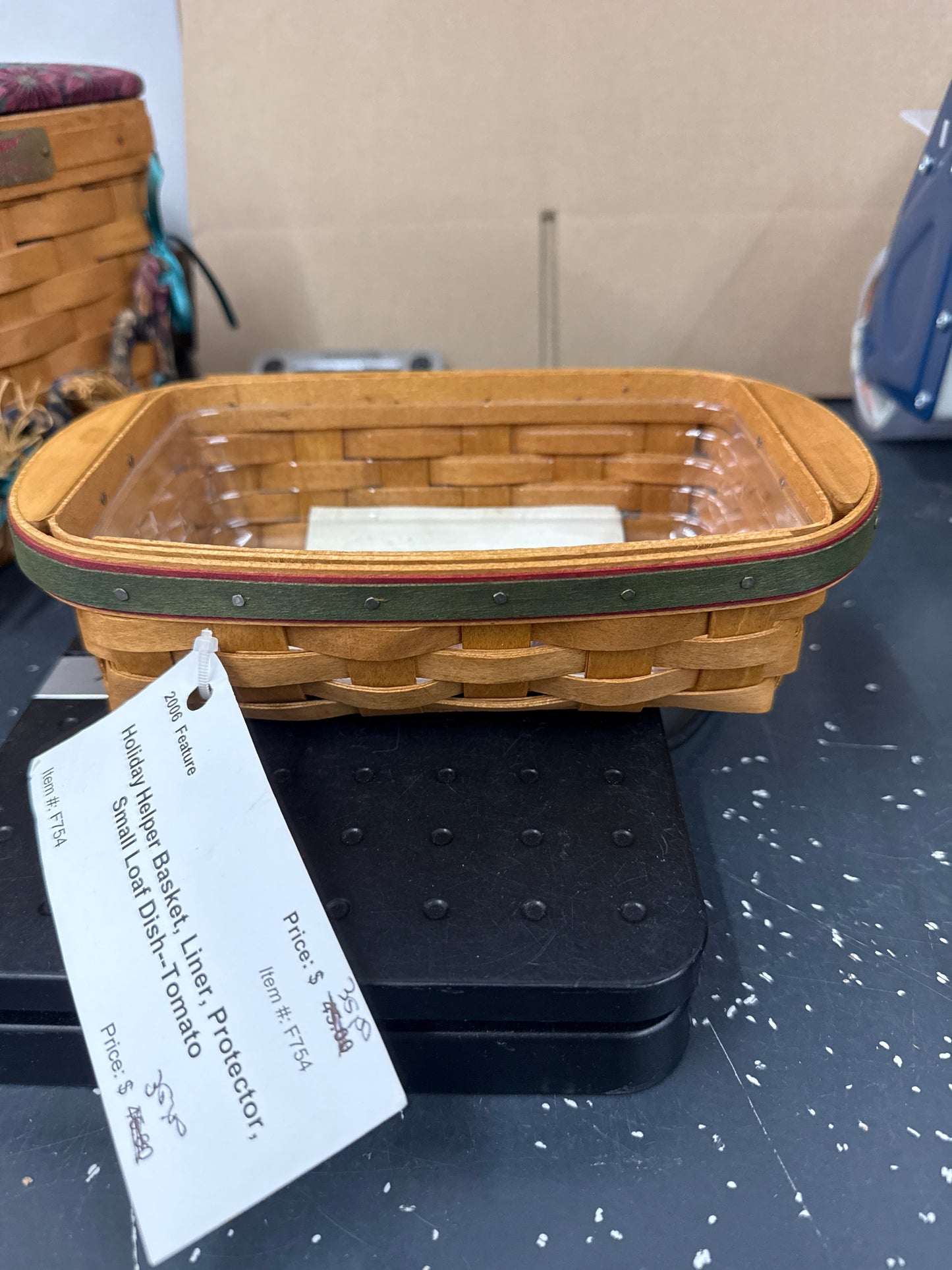 Longaberger 2006 holiday helper basket with protector