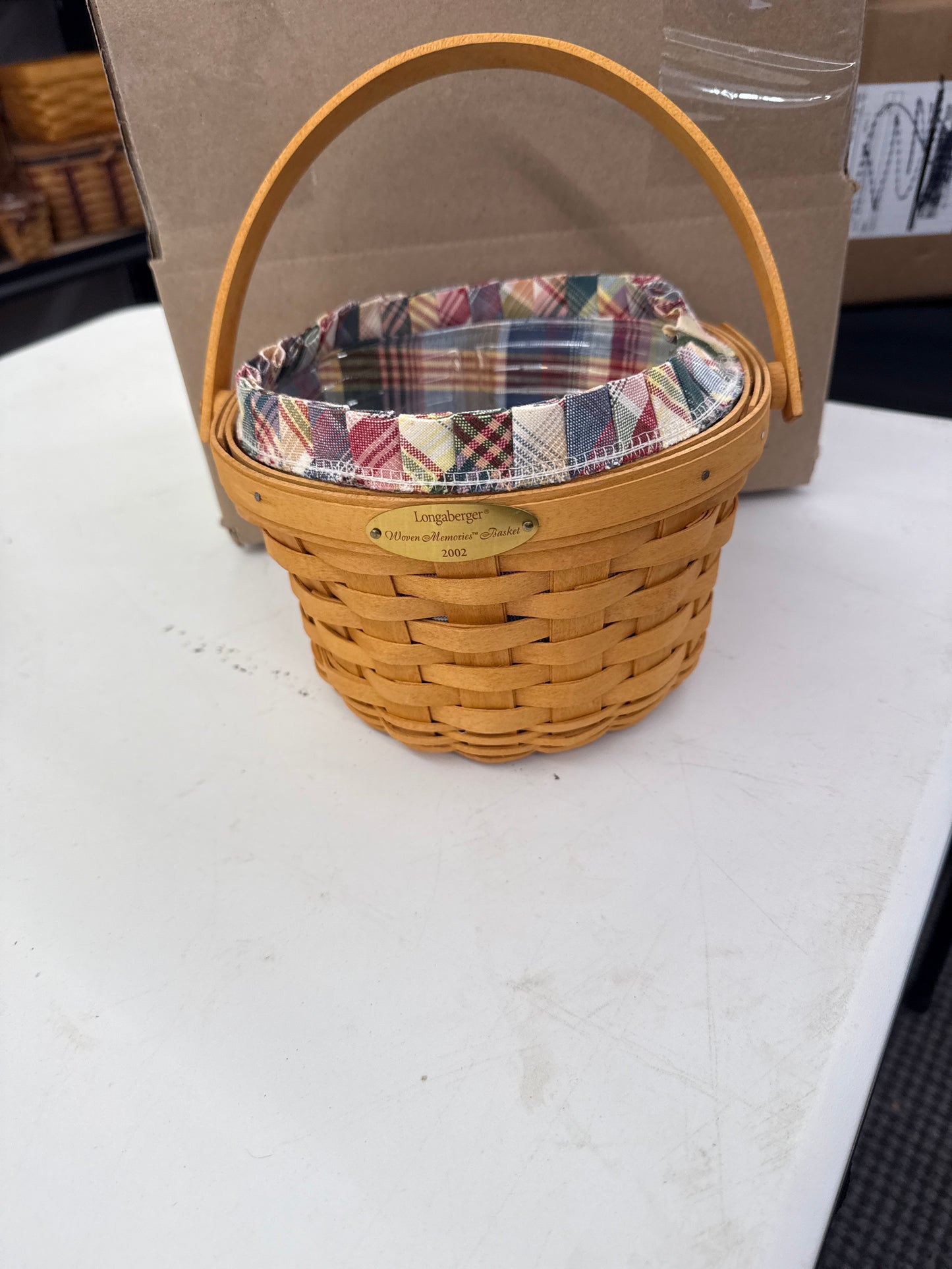 Longaberger 2002 woven memories basket with liner and protector