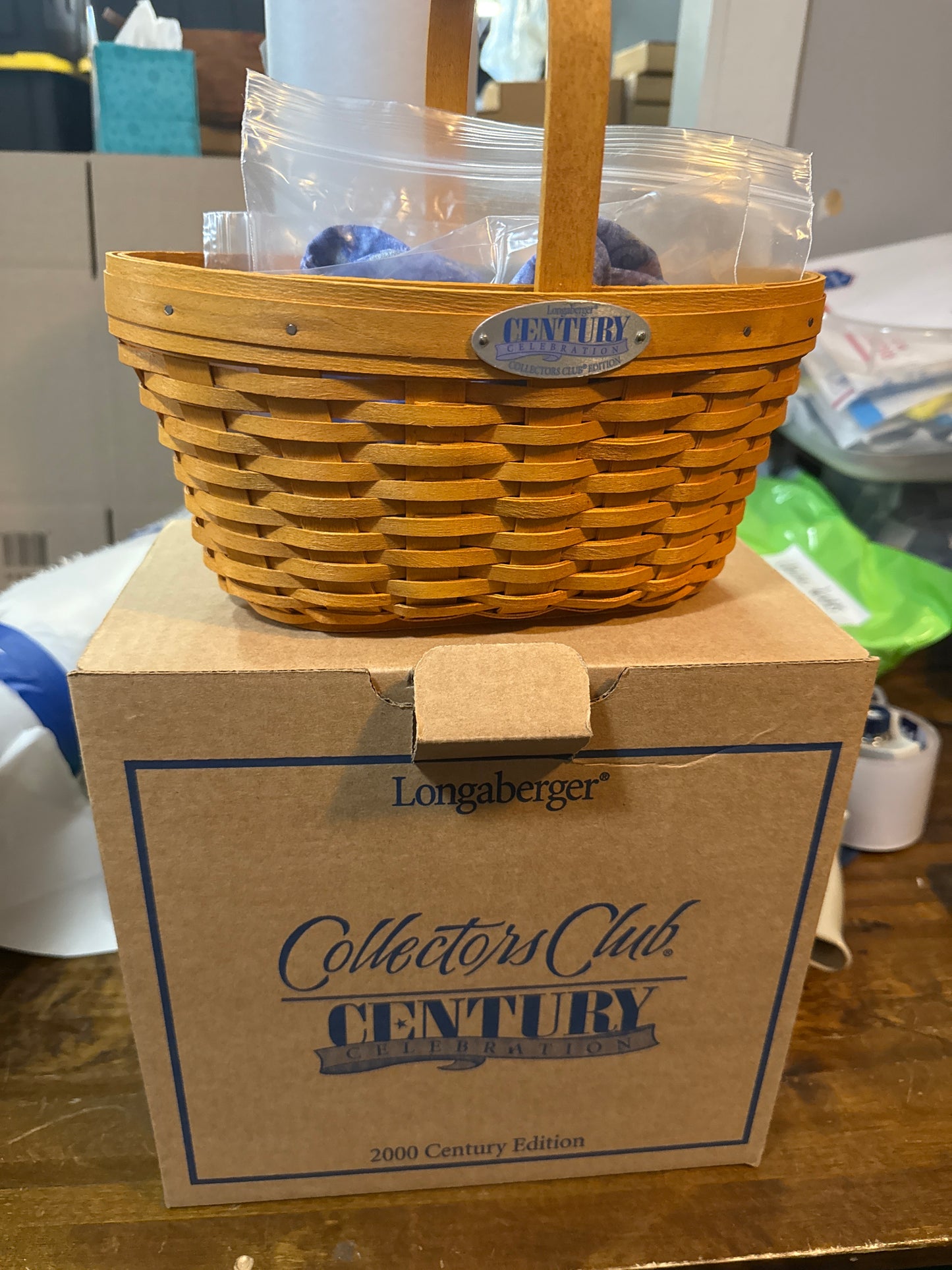 2000 Century basket with liner, protector, tie on, and handle tie