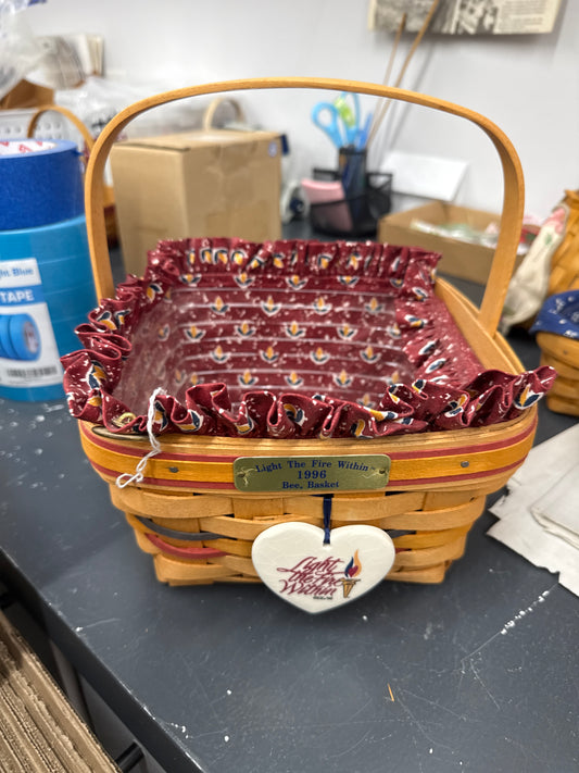 Longaberger 1996 bee basket with liner , protector, and tie on