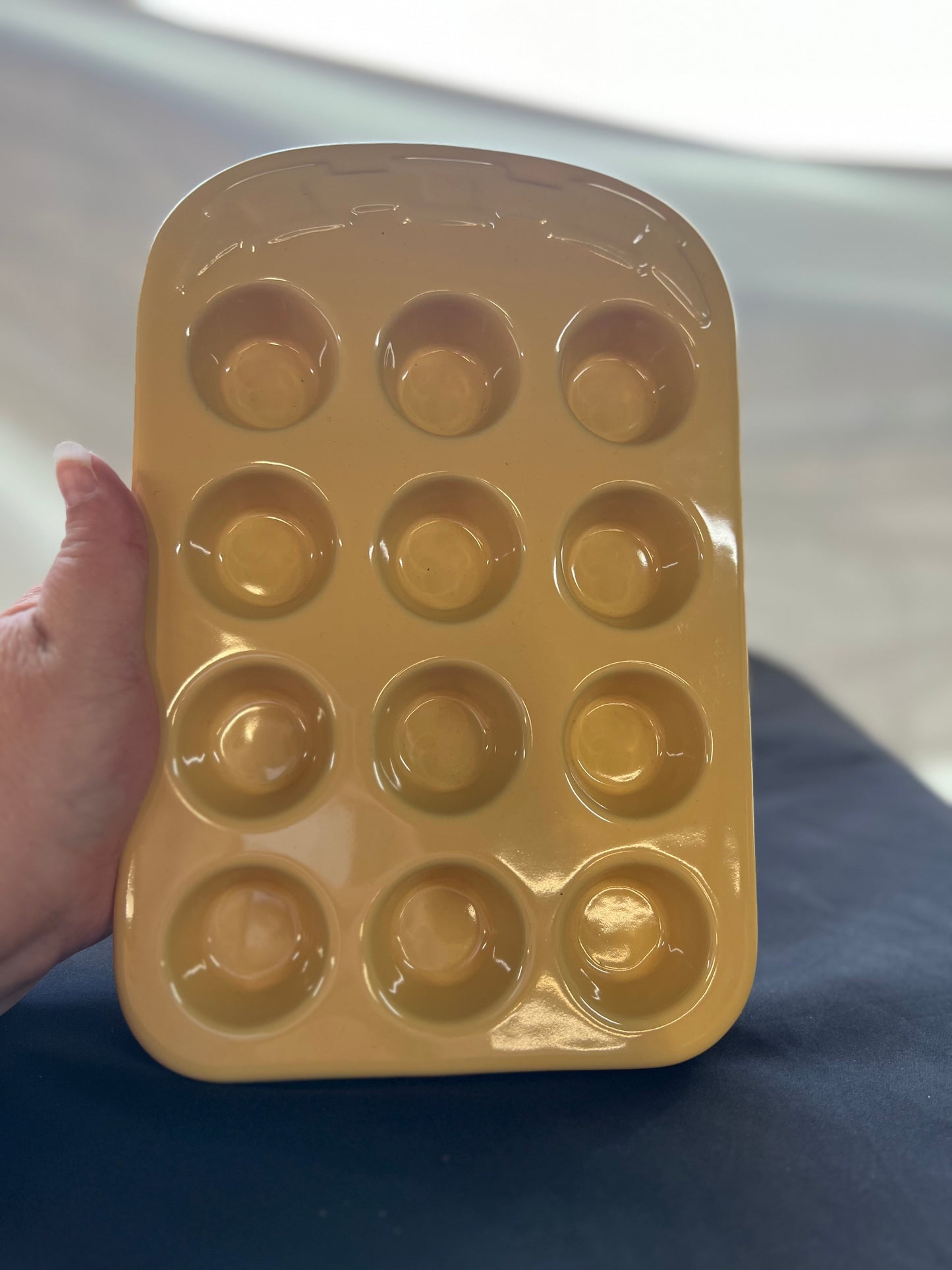 Longaberger Mini Muffin Pan in Butternut