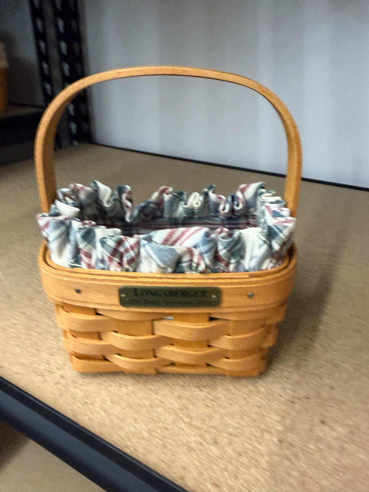 Longaberger 1996 hostess appreciation basket with liner and protector