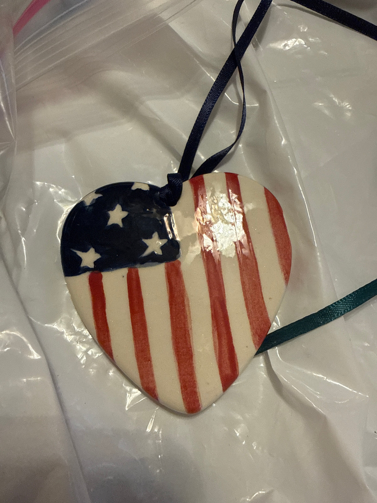 Homestead heart tie on