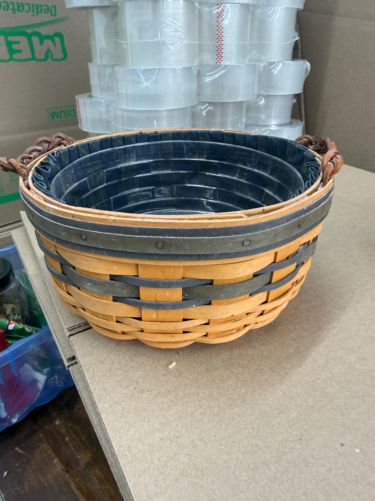 Longaberger collector’s club  1998 renewal with liner and protector