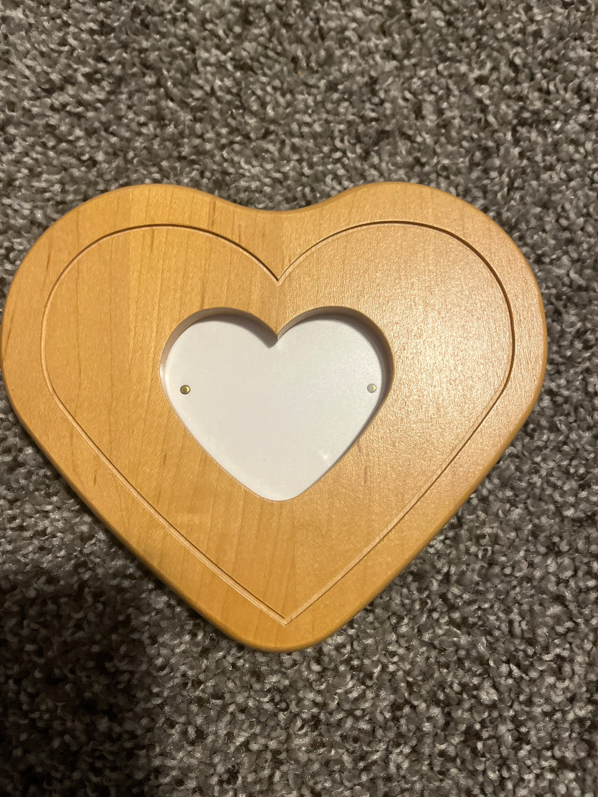 Longaberger little love photo slot lid. **May or may not be in a box**