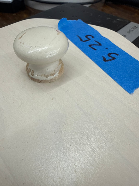 Longaberger whitewashed 5.25” lid - paint is scratched