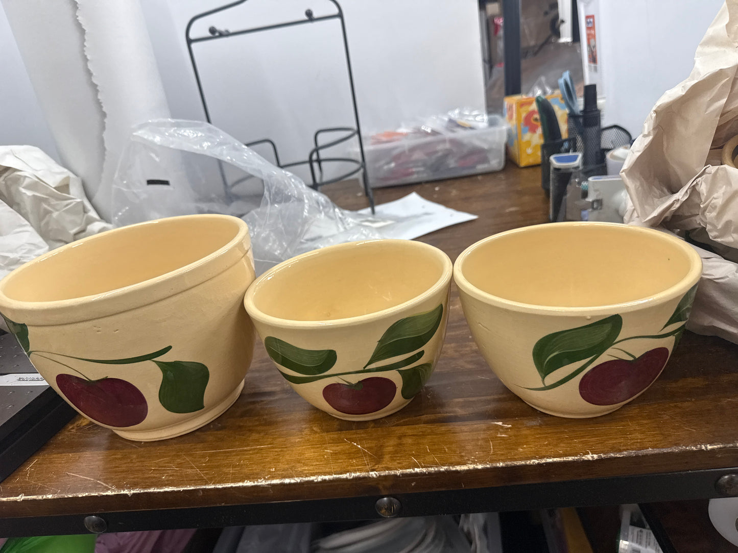 Watts ware set if 3 bowls
