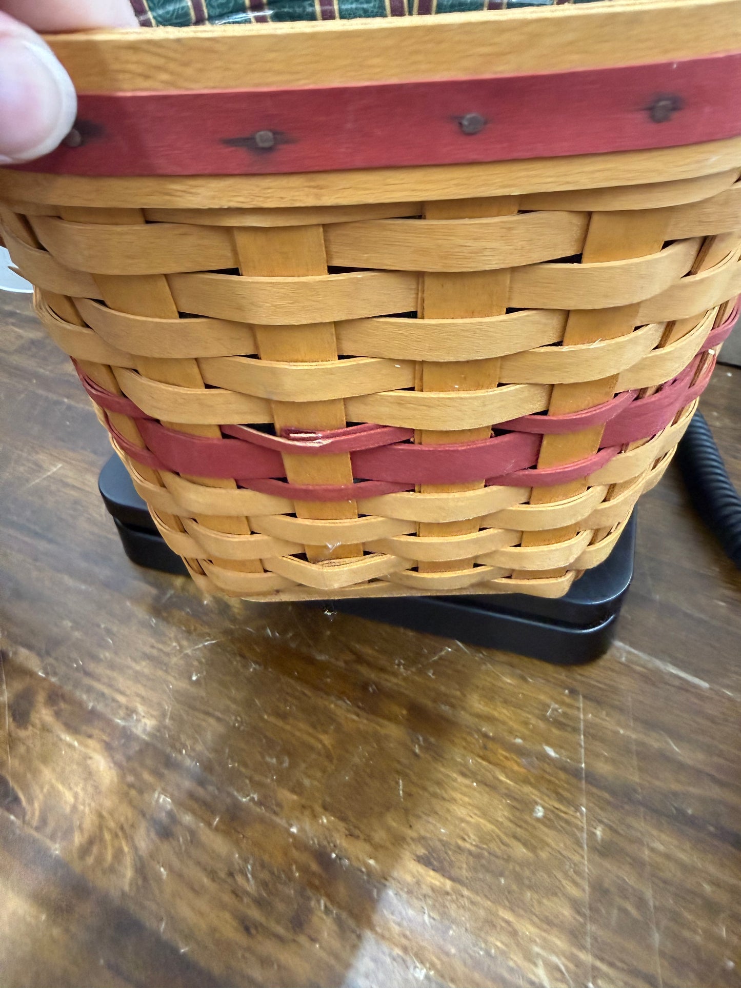 Longaberger 1997 snowflake basket with liner and protector (has splint break on back of basket)