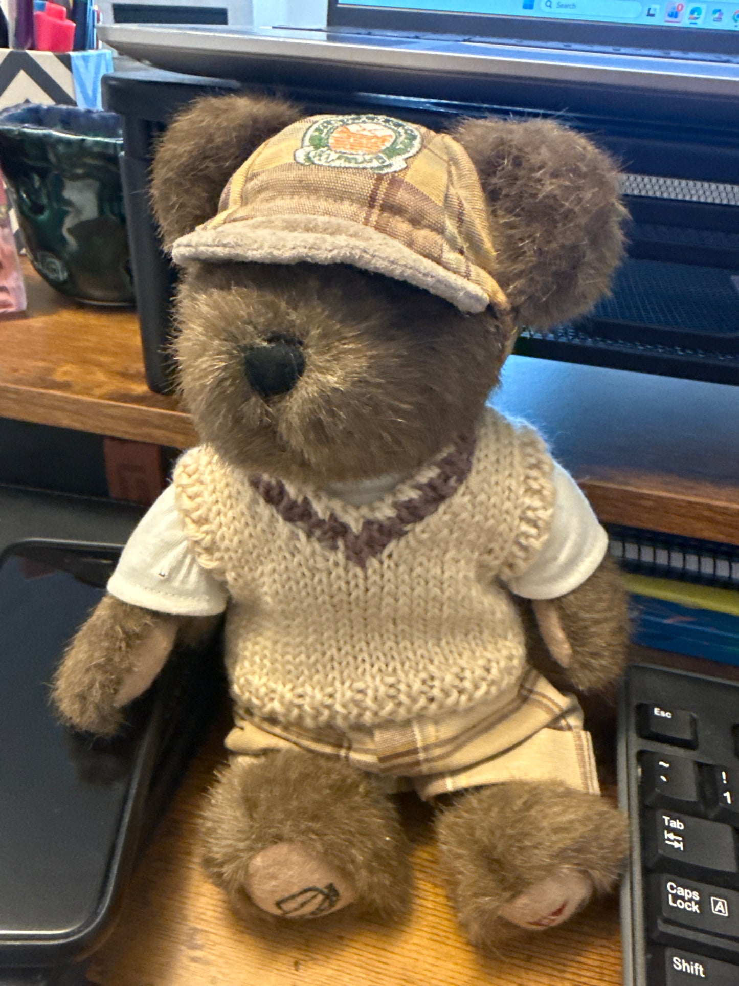 Boyd’s bear with Longaberger golf club outfit