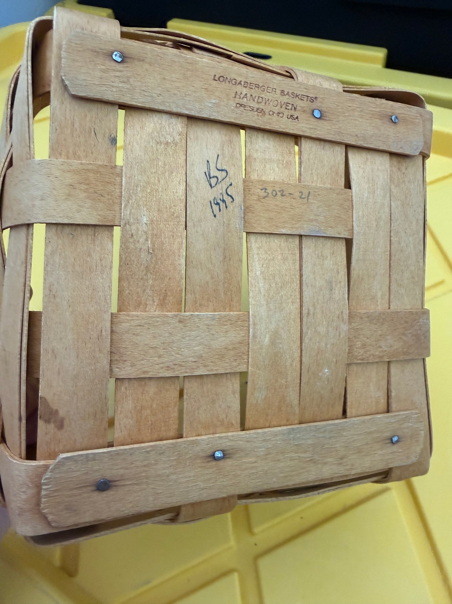 Longaberger medium berry basket
