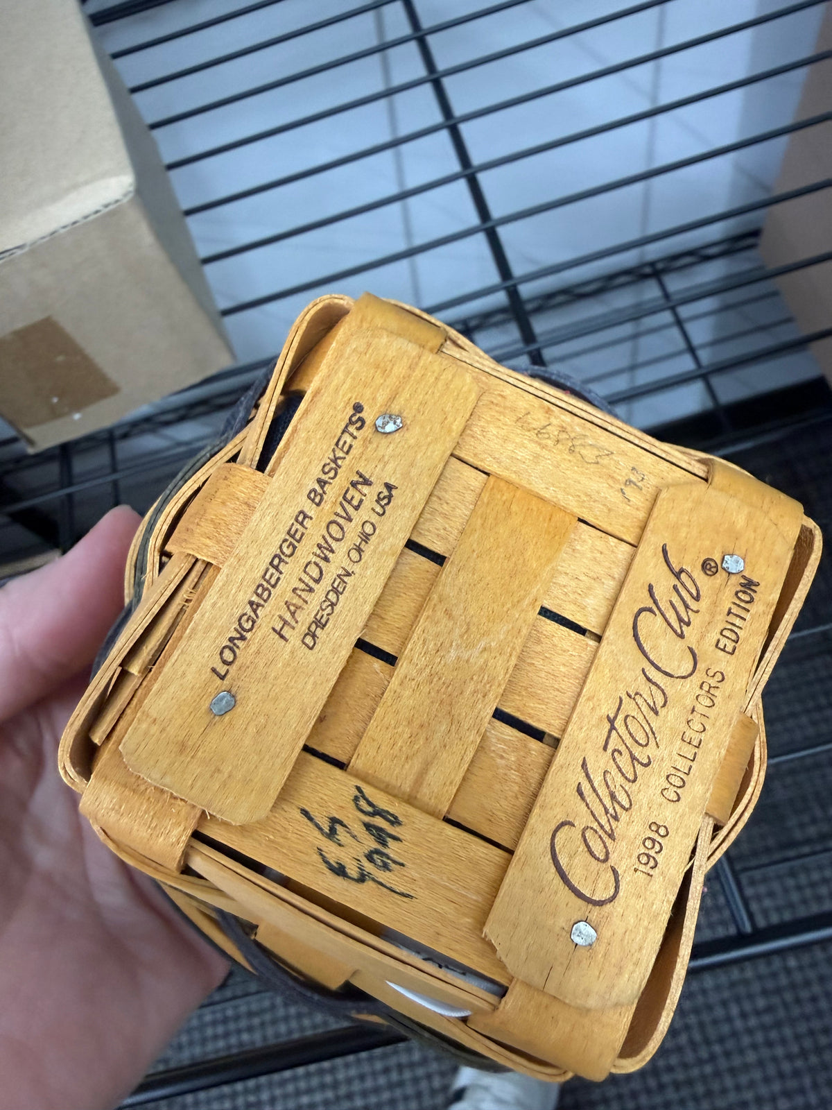 Longaberger collector’s club thyme basket with liner and protector