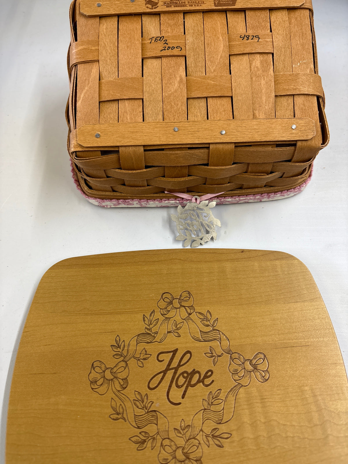 Longaberger 2009 Horizon of Hope Note Basket with Liner, Protector, Lid and Tie on in Warm Brown