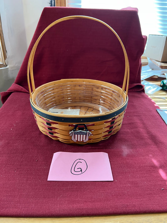 Longaberger Proudly American casserole basket with protector& tie on