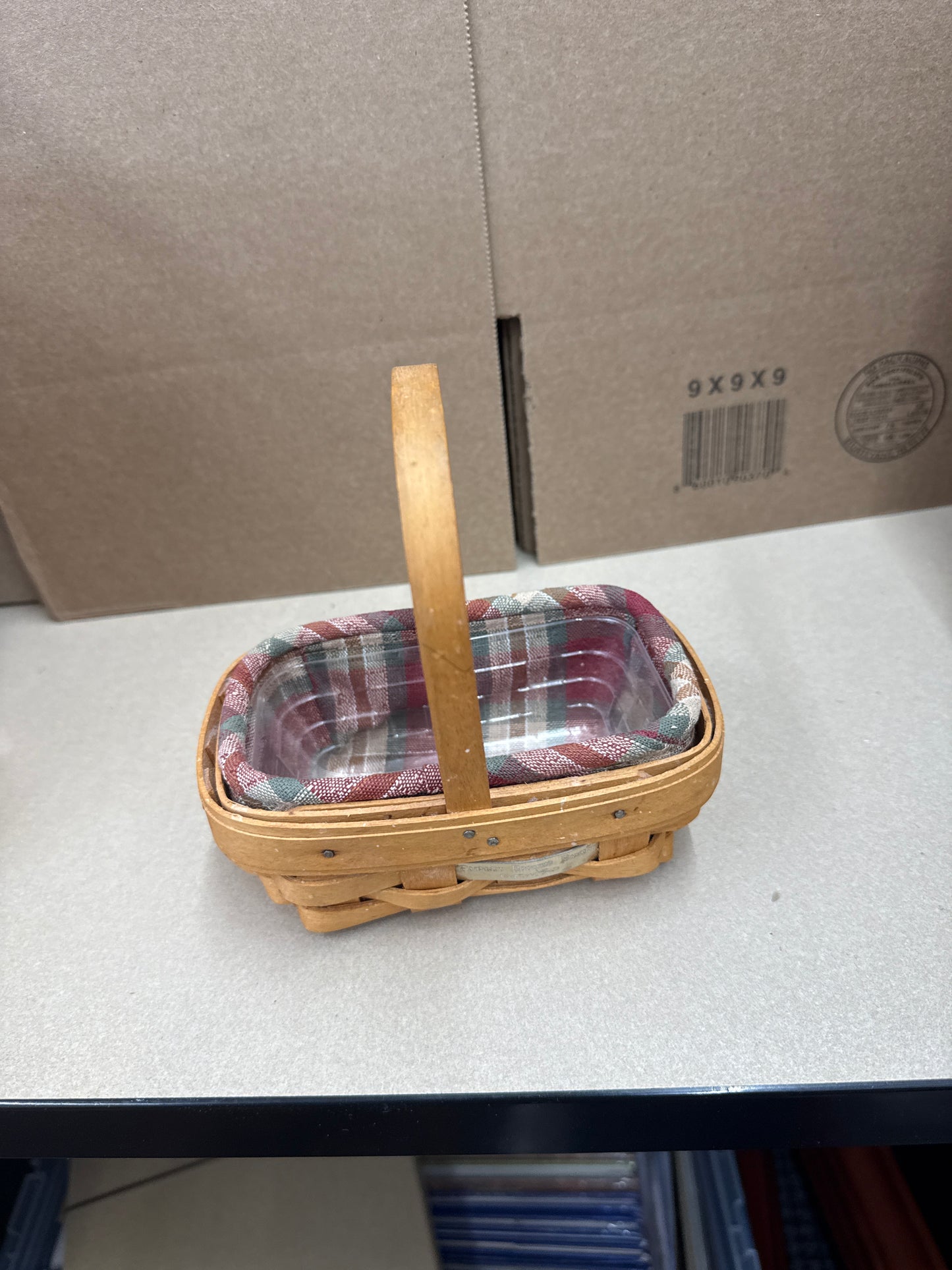 Longaberger parsley basket with liner and protector