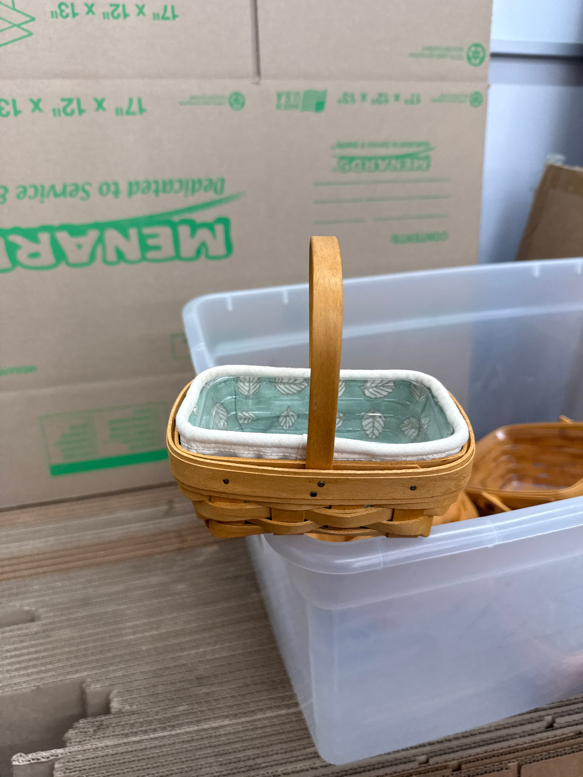 Longaberger parsley basket with liner and protector