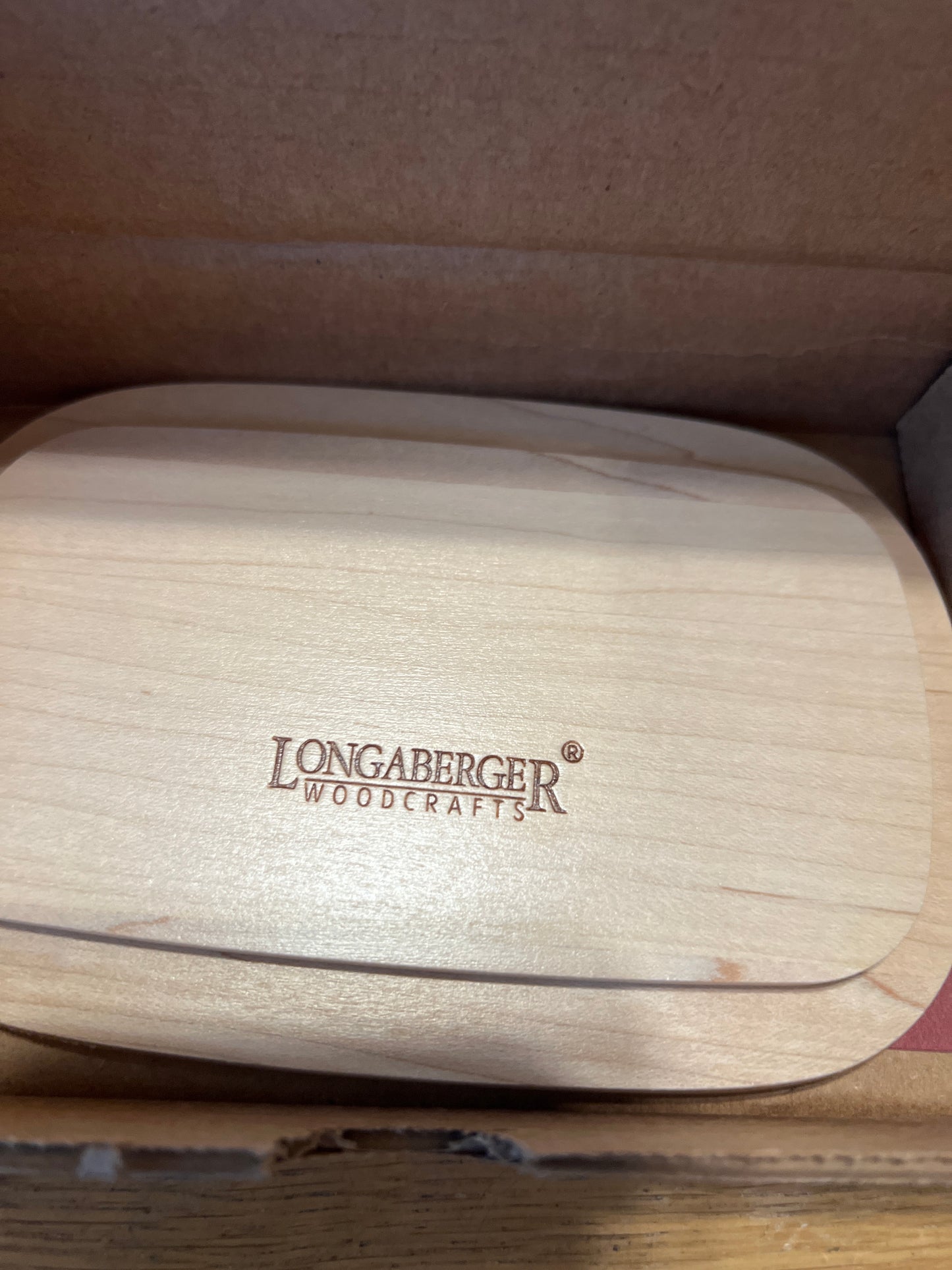 Longaberger 2001 hostess appreciation lid in white washed.