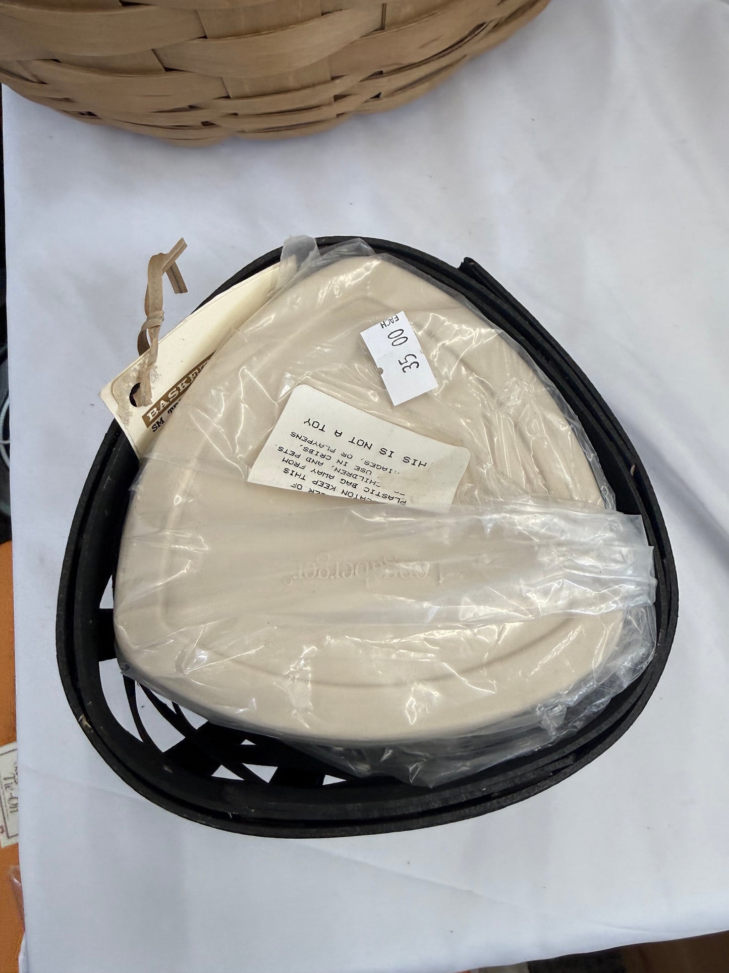Longaberger small black triangle bowl with lidded hard protector