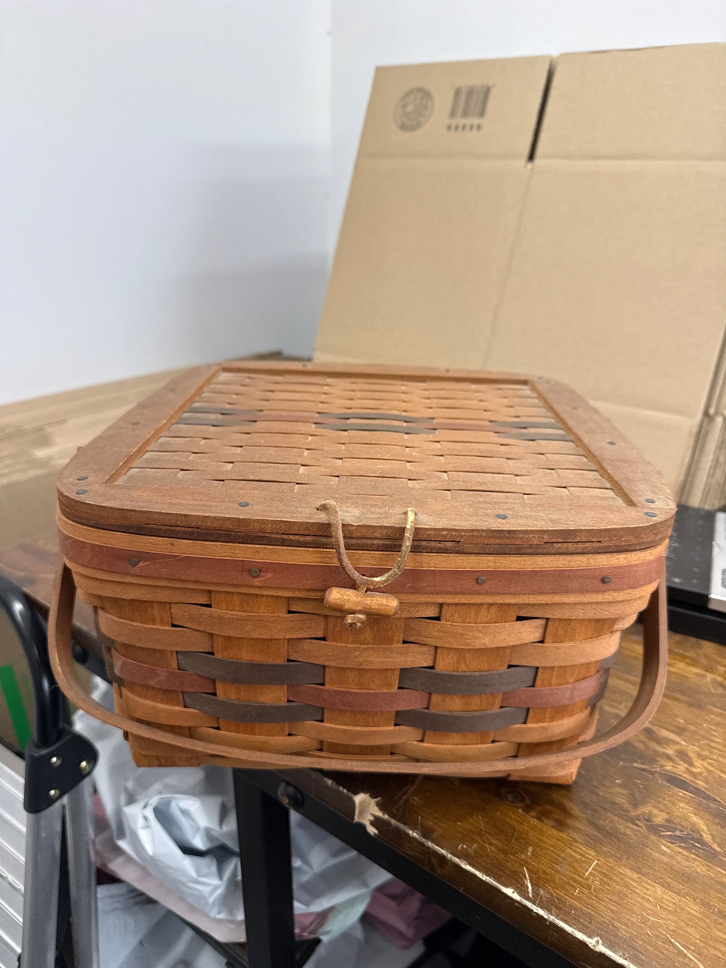 Longaberger 1988 cake basket with riser