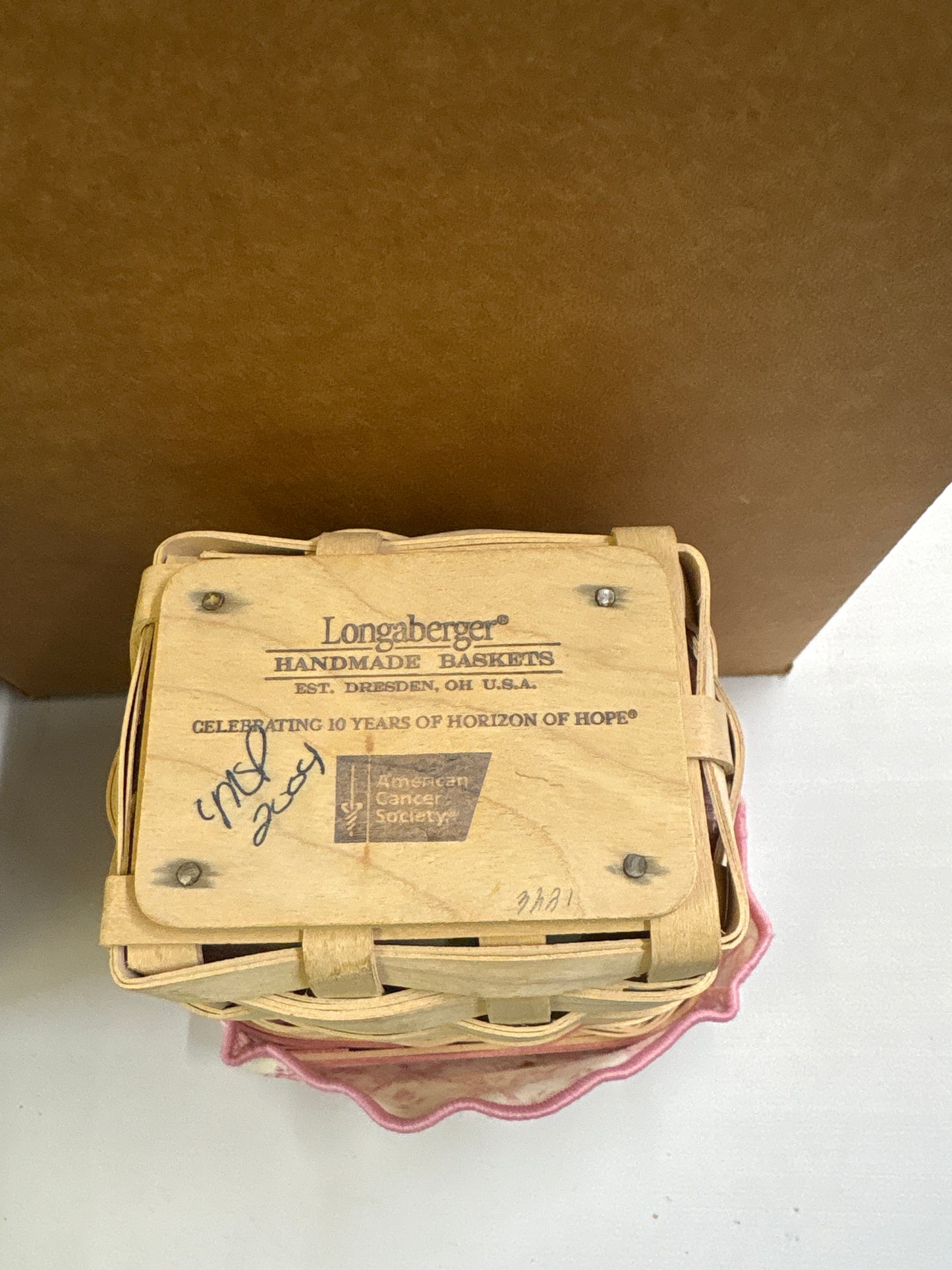 Longaberger 2004 horizon of hope basket with liner, lid and protector