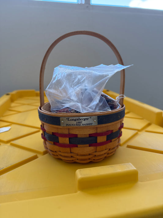 Longaberger 1997 inaugural basket with liner and protector