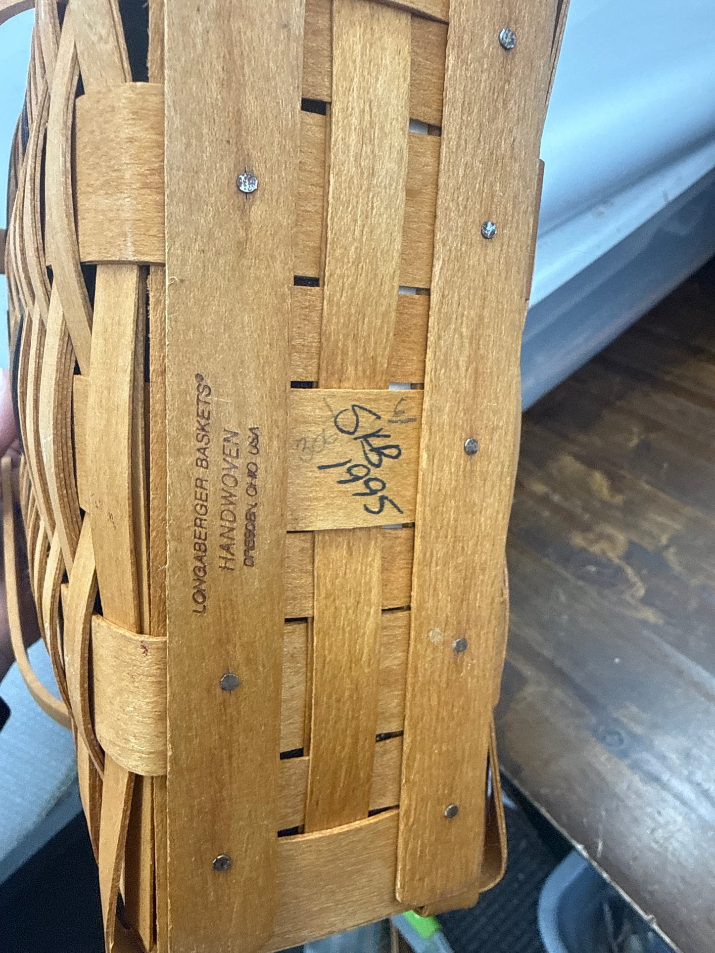 Longaberger collectors club 1996 charter member basket with liner and protector