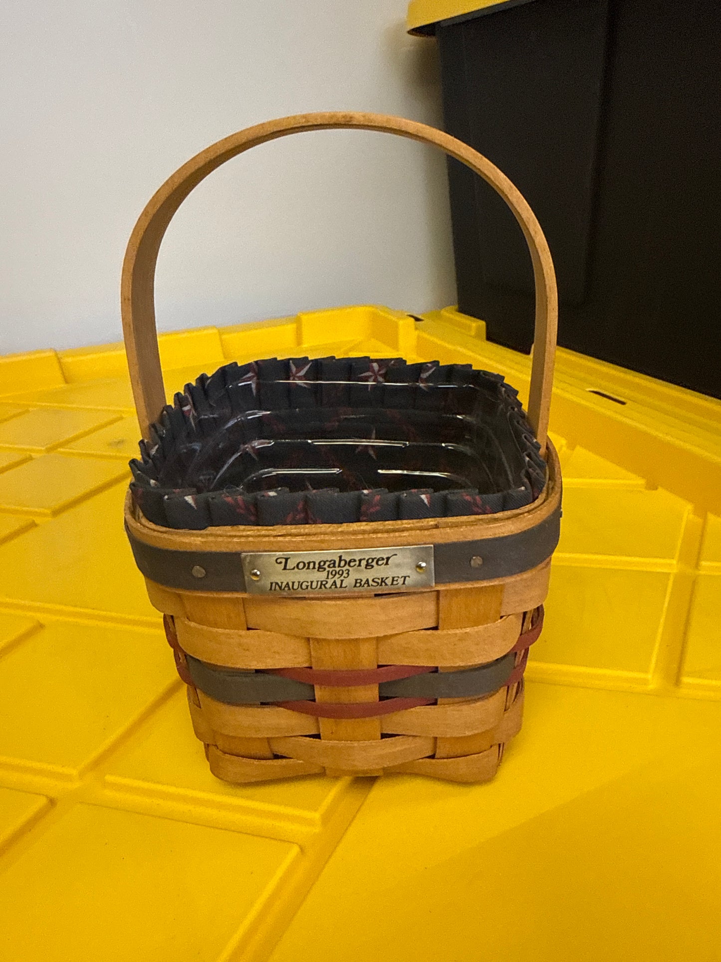 Longaberger 1993 inaugural basket with liner and protector