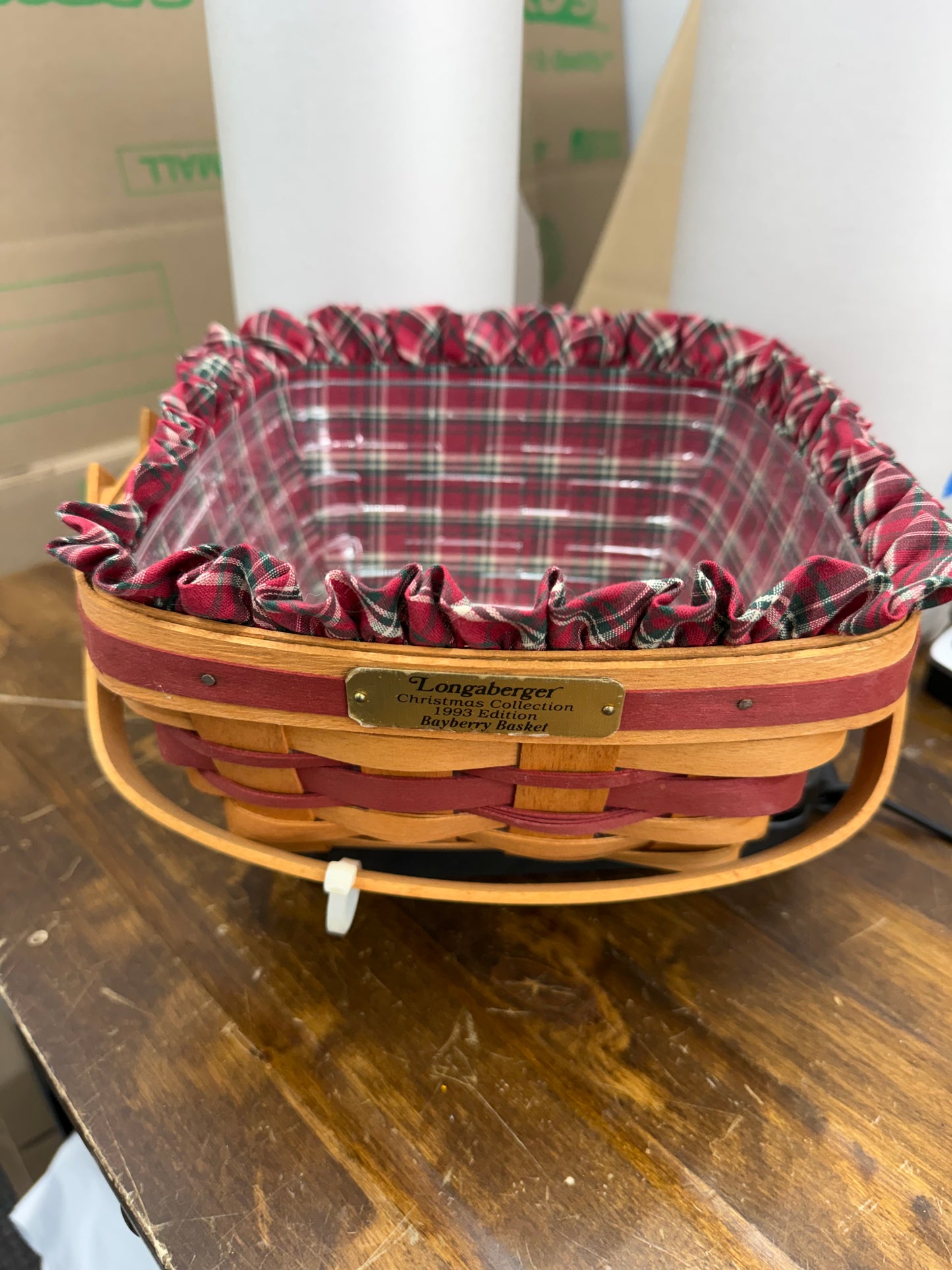 Longaberger 1993 bayberry basket with lined and protector