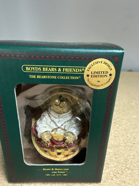 Boyd’s bear sounds if the season ornaments