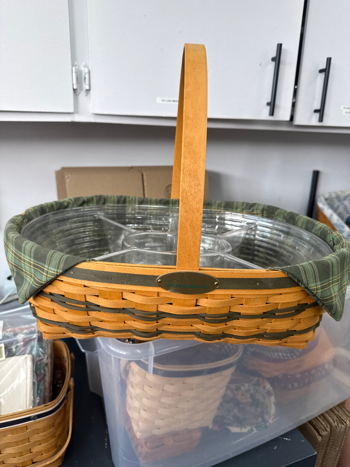 Longaberger collector’s club hospitality basket with liner and protector