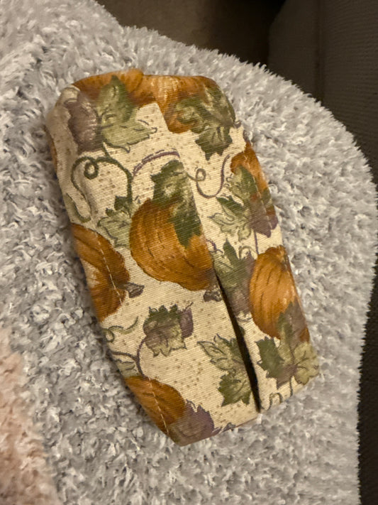 Homestead tissue holder in pumpkin patch