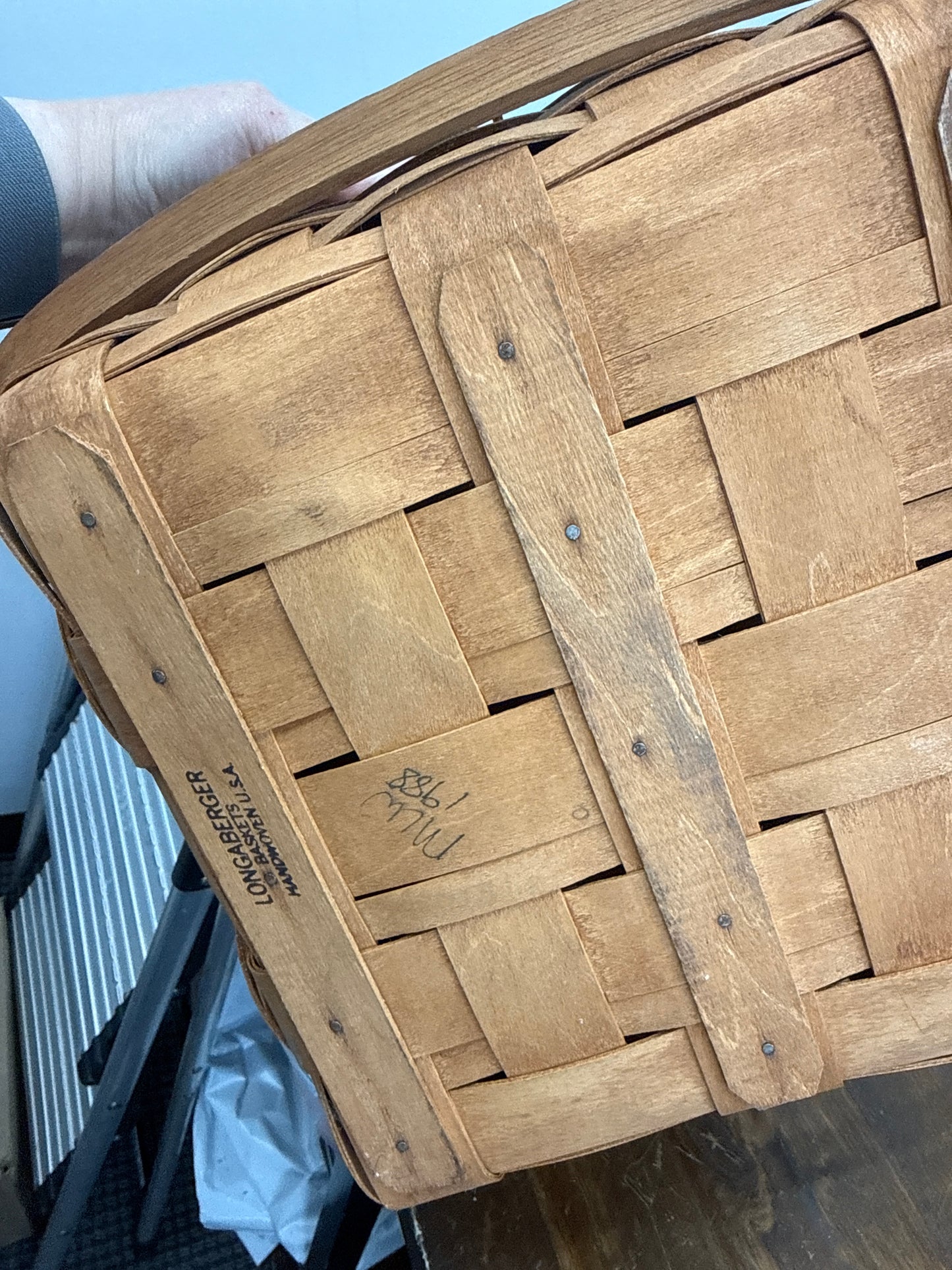 Longaberger 1988 cake basket with riser