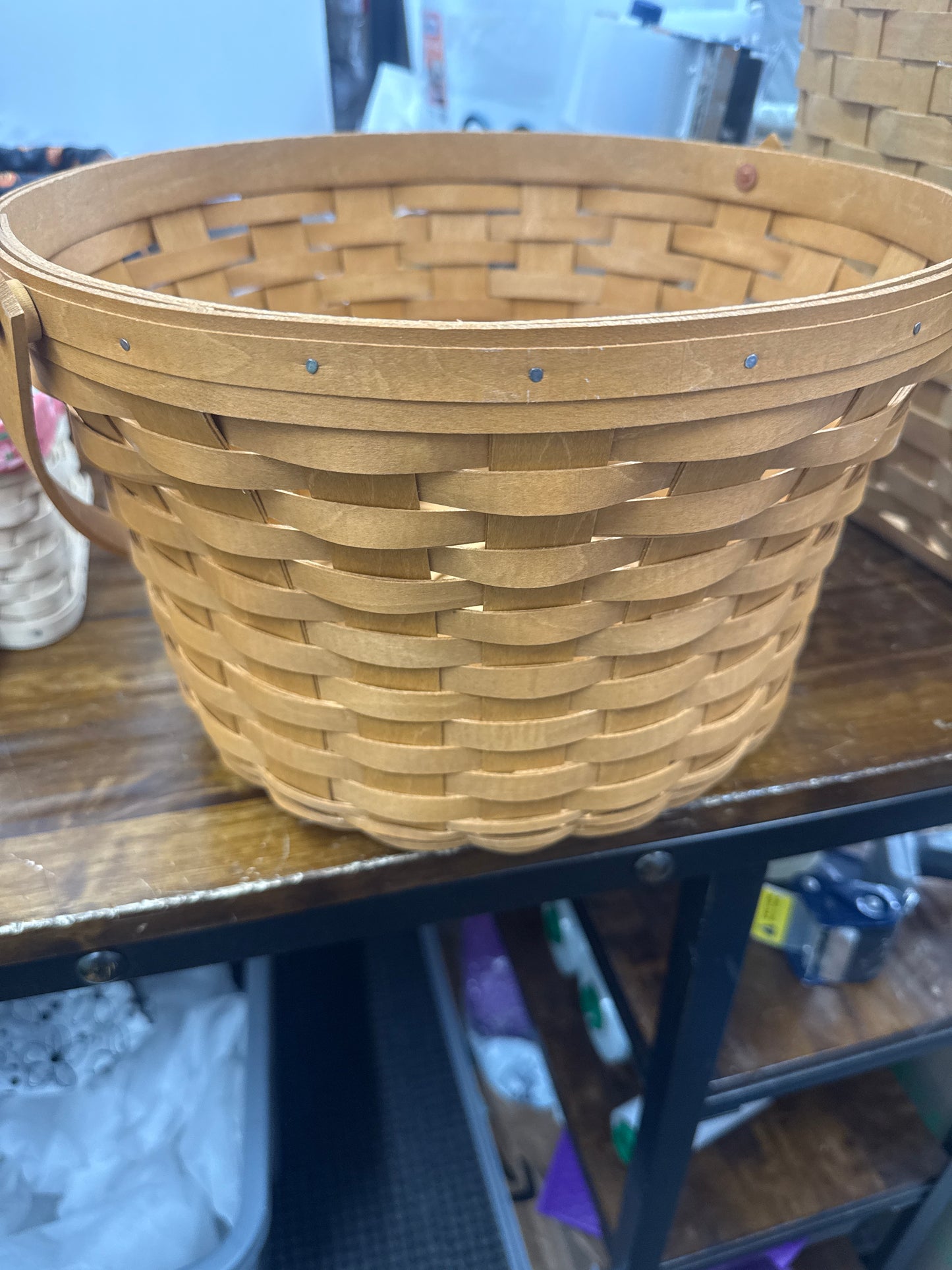 Longaberger large fruit basket-chip in splint