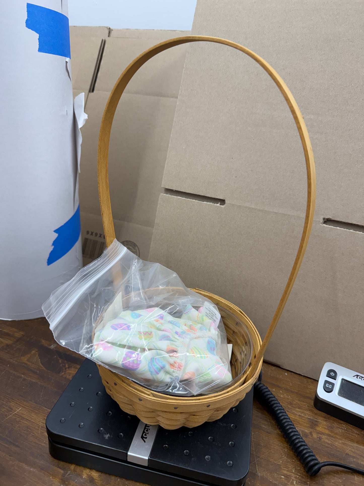 Longaberger 2004 small Easter basket with liner and protector