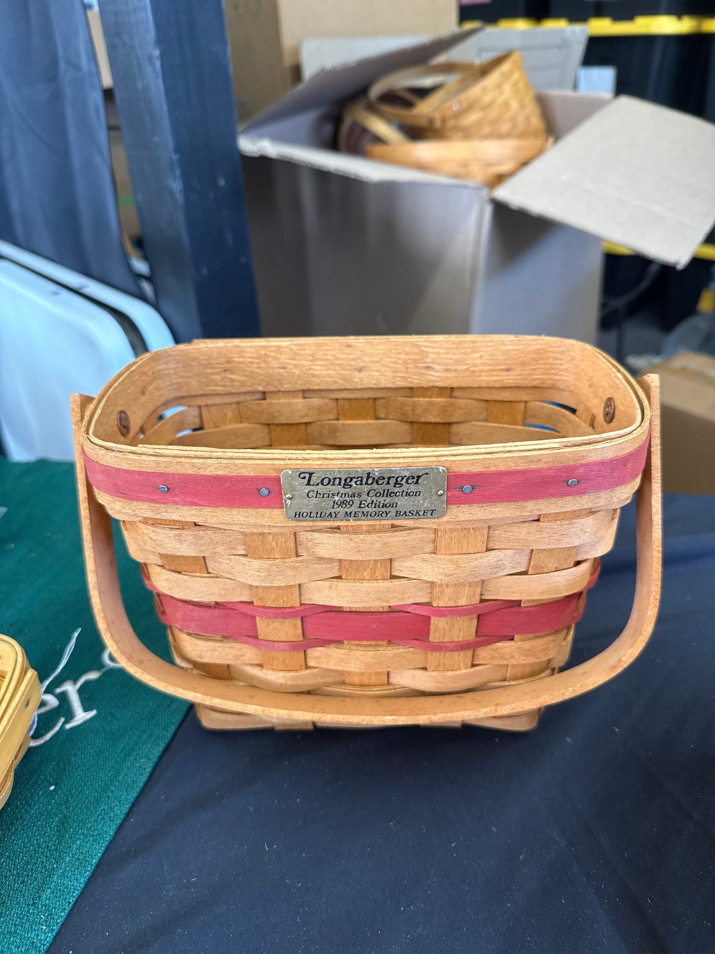 Longaberger 1989 holiday memory basket