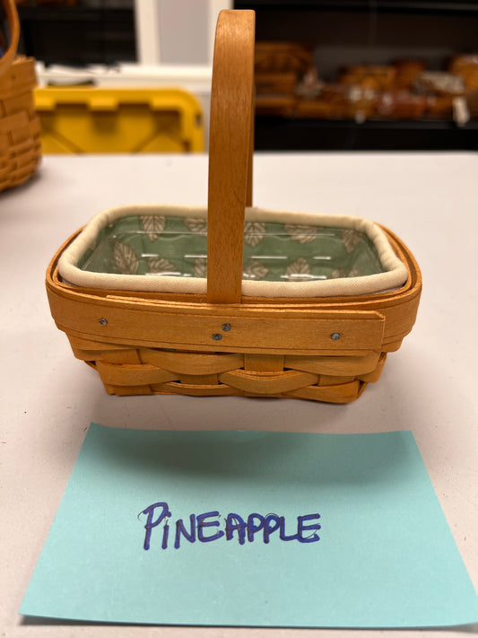 Longaberger parsley basket with liner and protector