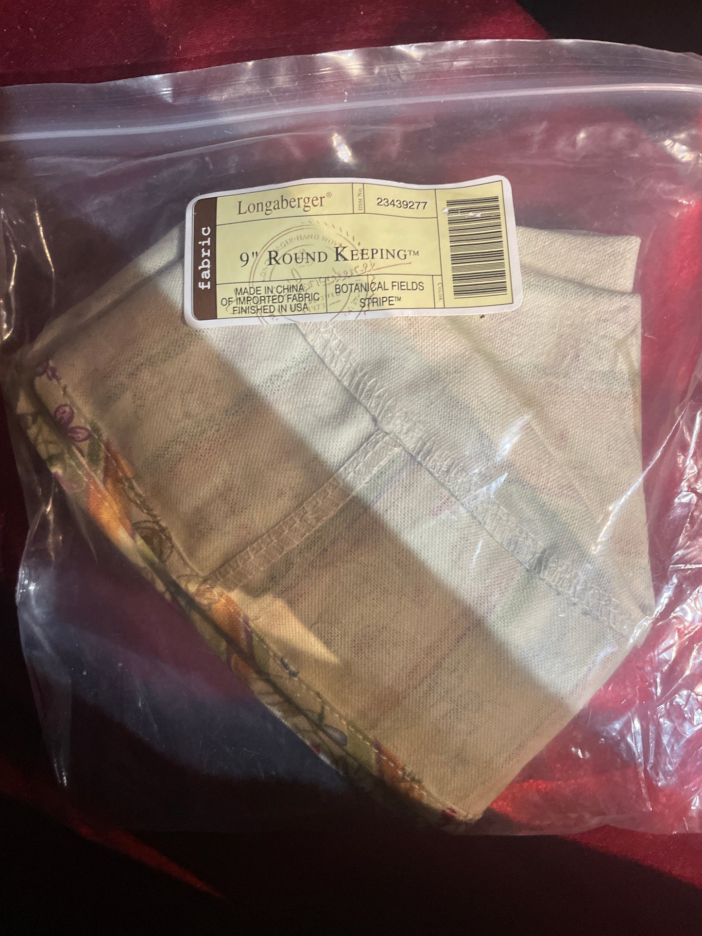 Longaberger 9’’ round keeping liner in botanical fields stripe