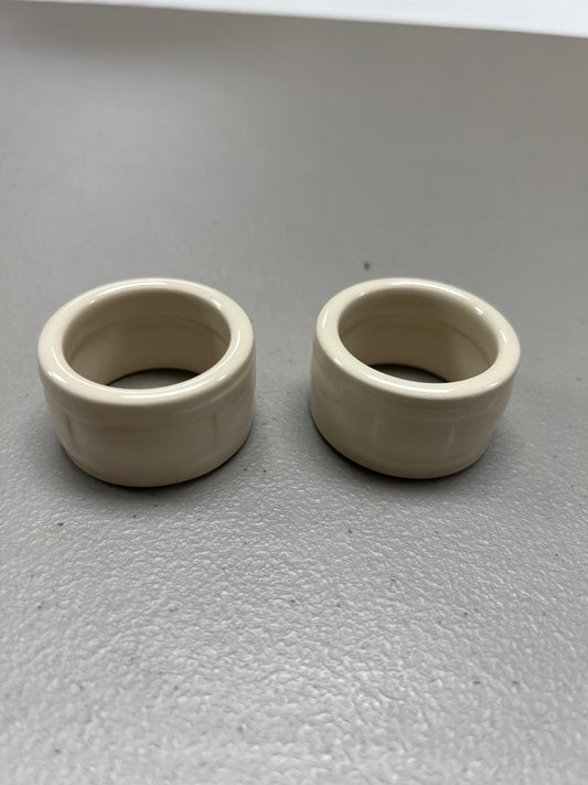Longaberger set of 2 napkin rings in ivory