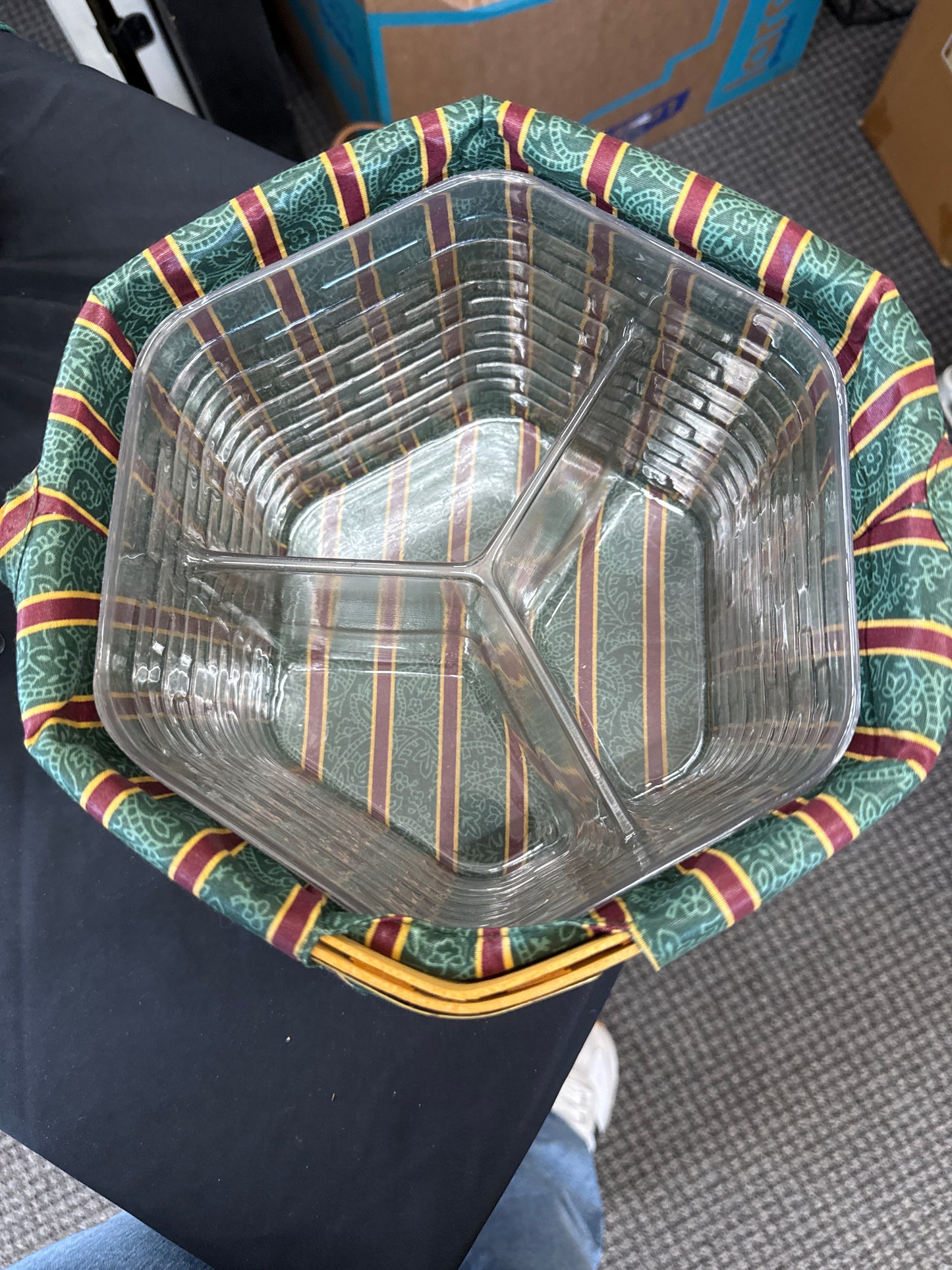 Longaberger 1997 snowflake basket with lid, liner, and divided protector