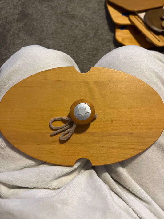 Longaberger 10.5”x6.25” ovular lid — knob with star