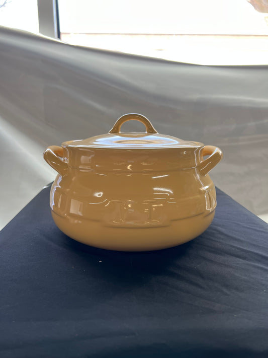 Longaberger Soup Kettle with Lid in Butternut