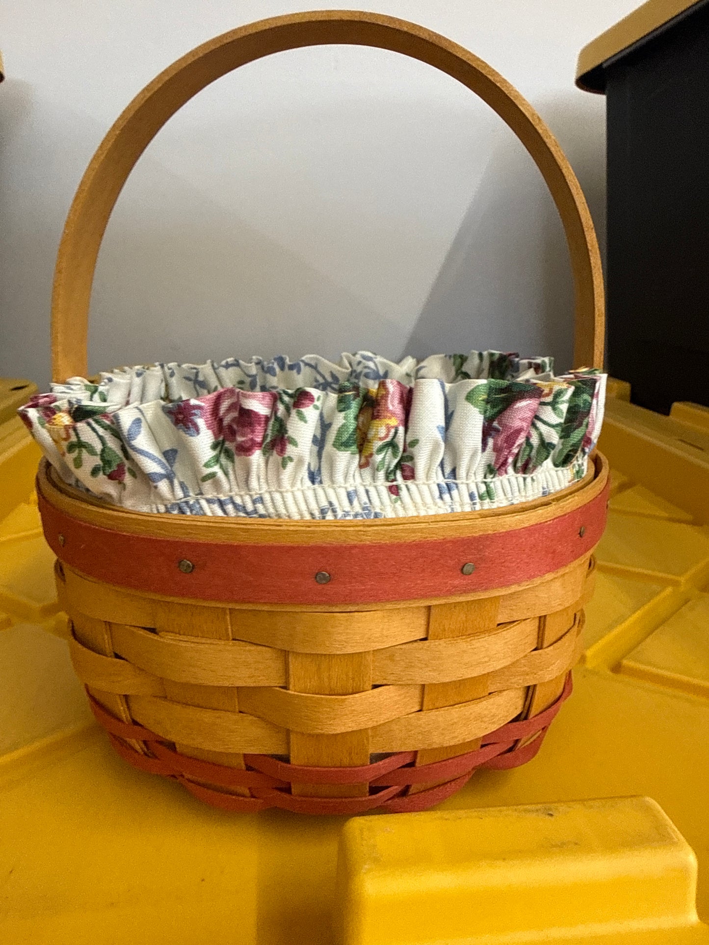 Longaberger 1998 Mother’s Day rings and things basket with liner