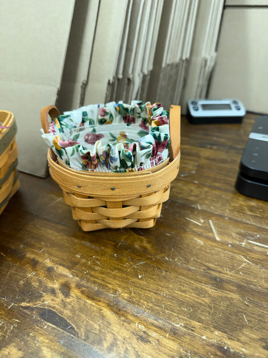 Longaberger thyme basket with liner and protector