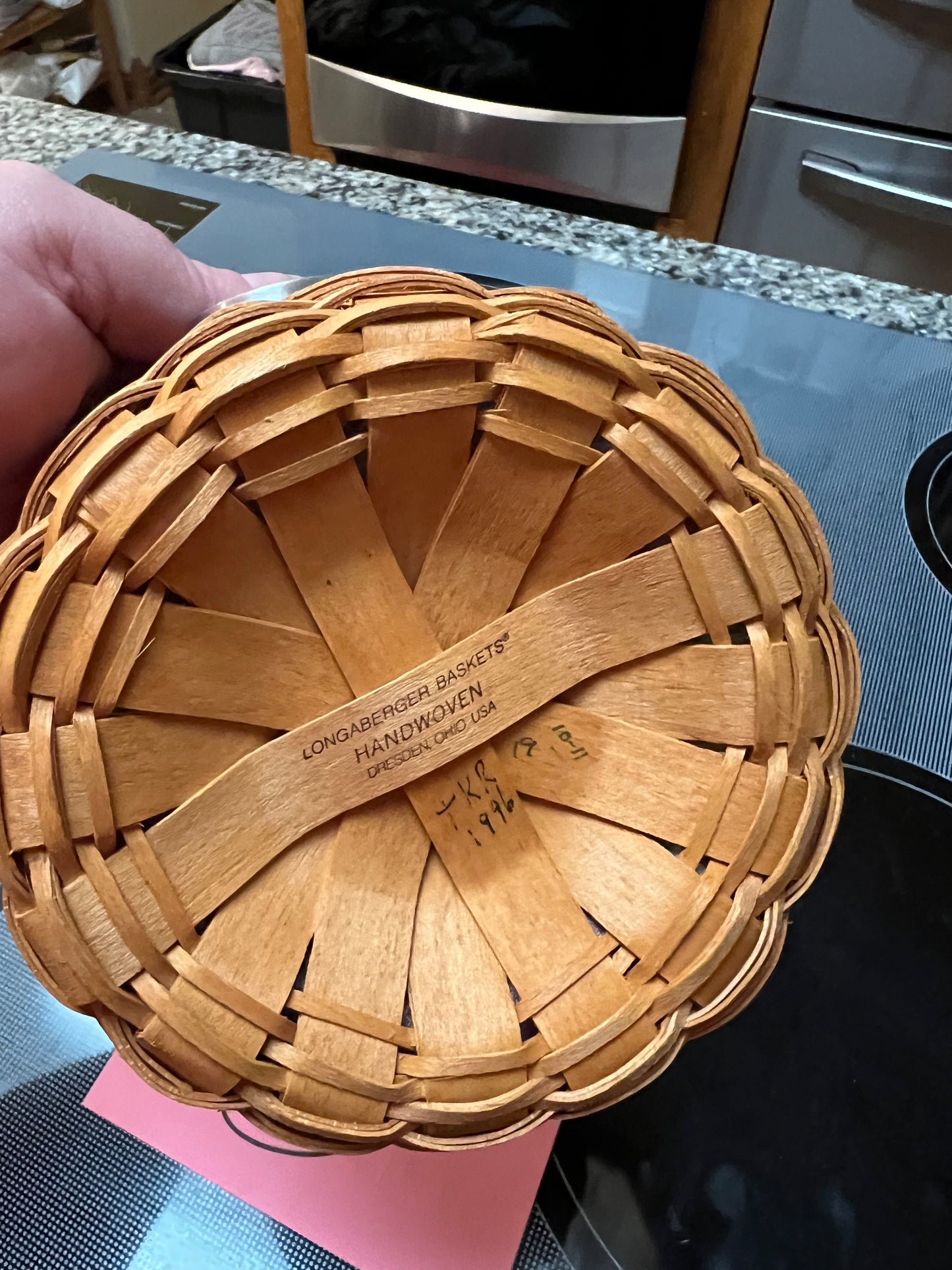 Longaberger 1997 Inaugural Basket with Liner, Protector and Tie On