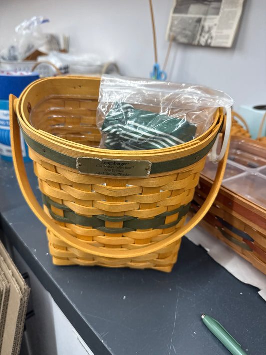 Longaberger glad tidings basket with liner and protector