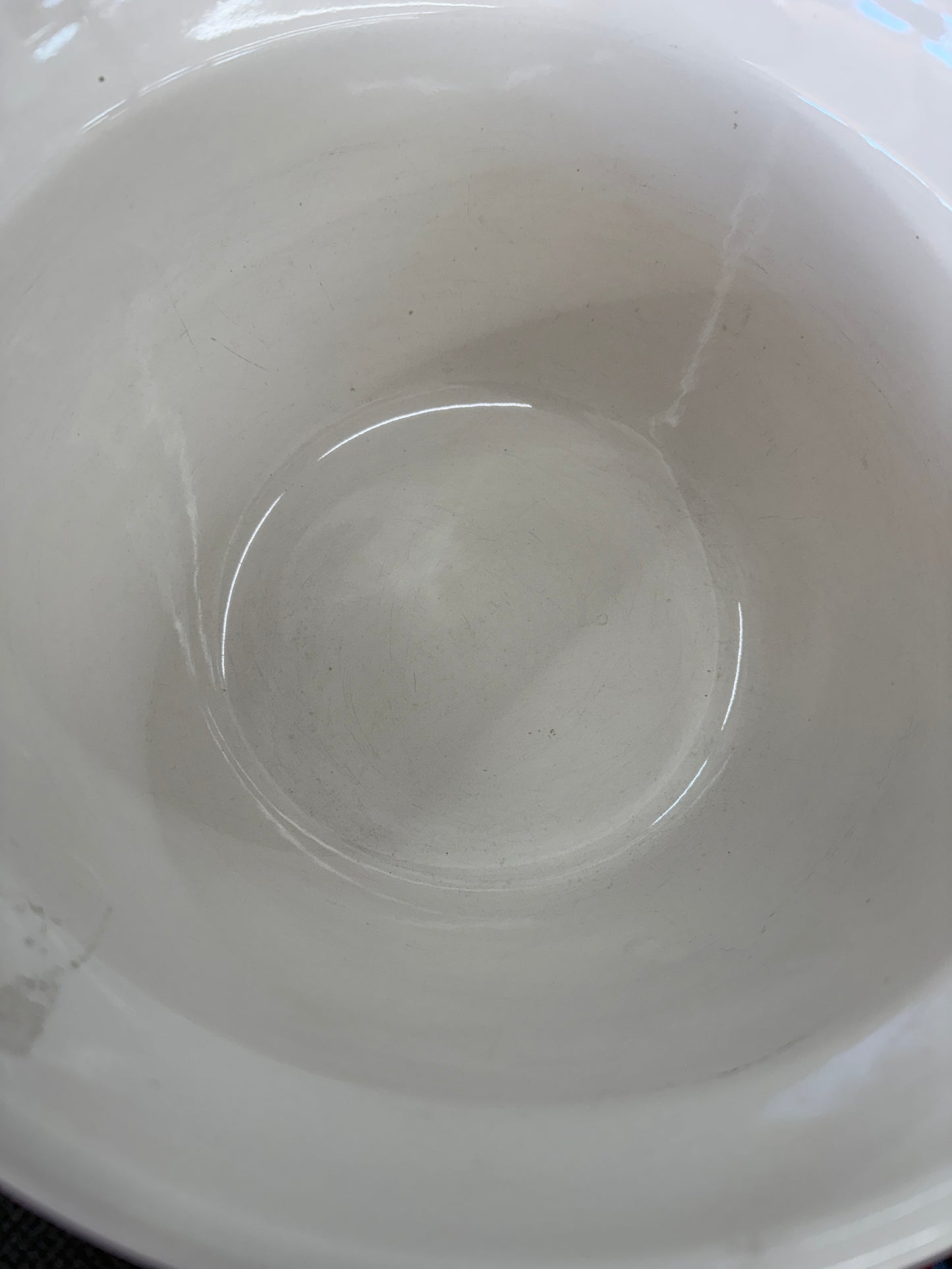 Longaberger extra large mixing bowl in heritage green ( has some utensil scratches in bowl)