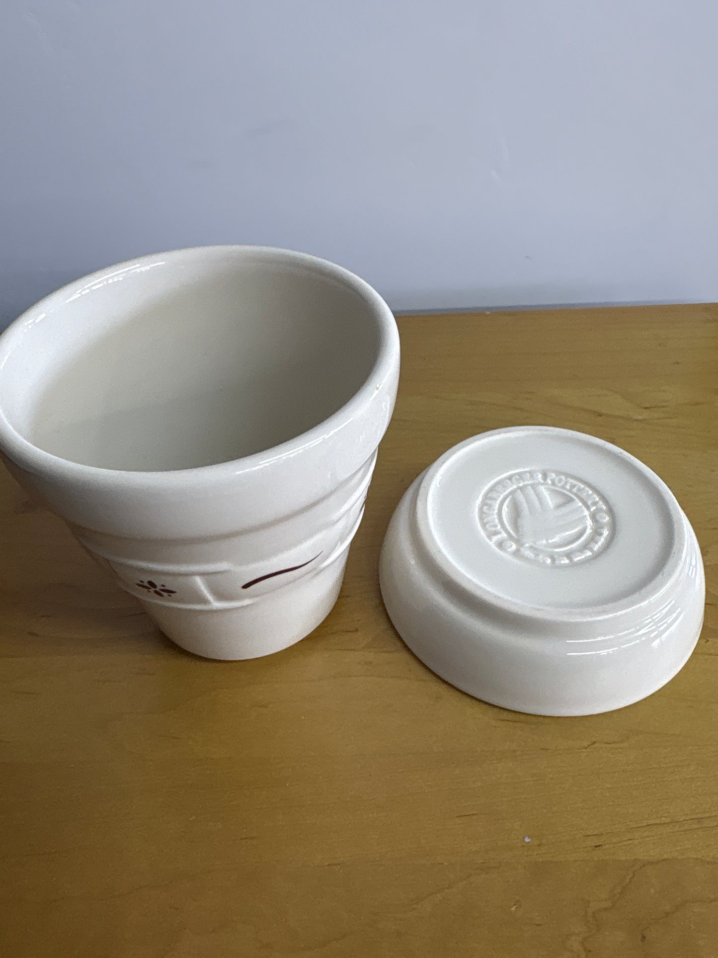 Longaberger Medium Flower Pot in Traditional Red with Saucer