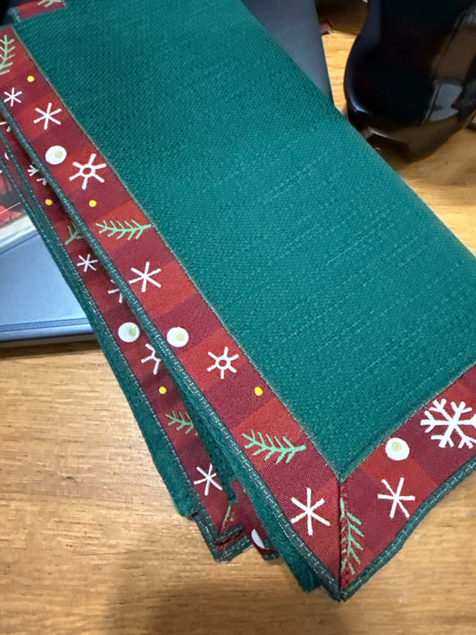 Longaberger holiday napkins set of two in ivy